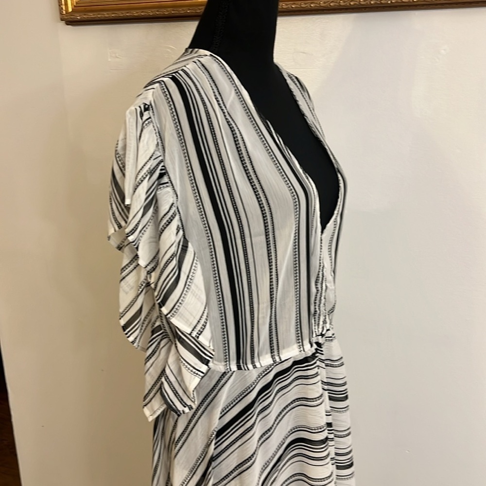 Cato Plus Size Lightweight Sheer Duster, Sz. 14/16W. - Picture 4 of 10